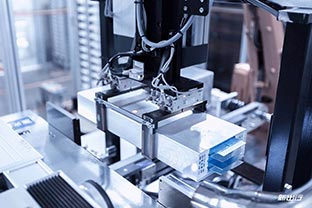 新能源汽車(chē)產(chǎn)業(yè)崛起，磁選設備電池材料除鐵助力電池行業(yè)發(fā)展